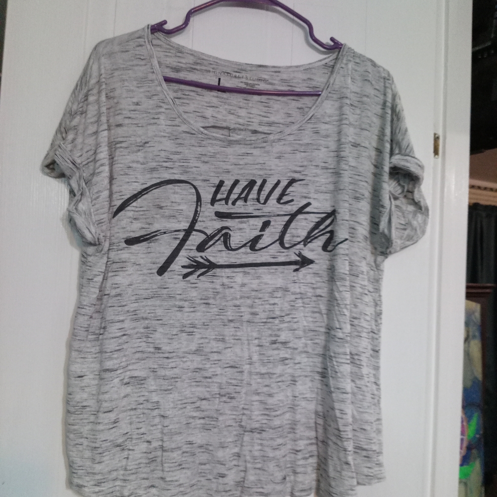 Signature Studio Relaxed Gray Short Sleeve Tee